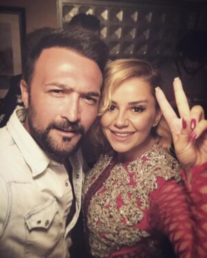 Fatih Ayhan Instagram - MERVE'm gelmiş ☺️🎉🎈