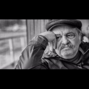 Fatih Ayhan Instagram - Çok üzgünüm hem de kelimeler ile anlatılamayacak kadar. Birlikte çok güzel işler yaptık çok şey öğrendim bana ışık olan bir üstadımı kaybettim. Yazılacak çok şey var bu fotoğrafın altına ne diyebilirim bilemiyorum mekanın cennet olsun baba gibiydin benim için. Huzur içinde ...
