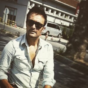 Fatih Ayhan Instagram - Keşke haberim olsaymış. Paylaşmak için yapılan paylaşım adlı çalışma.