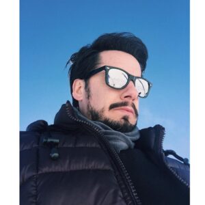 Fatih Doğan Instagram - gün masmaviydi...🌤 #gökyüzü #winter #blue