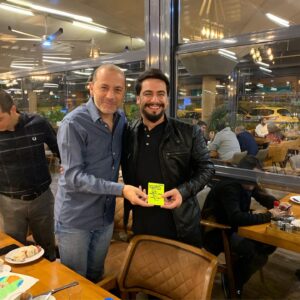 Fatih Doğan Instagram - Yurtdışında da Ülkemizi başarıyla temsil eden futbol hakemimiz @cuneytcakirofficial // Bu akşam yemekte çatal ile ters hareket yaptığım için kendisinden önce sarı sonra kırmızı kart gördüm 🙄😁⚽️🍴🥄 Şaka bi yana başarılarınızın devamını dilerim kıymetli hakemlerimiz Bahattin Duran ve Tarık Ongun 👍💫
.
.
.
#cuneytcakir #hakem #fifa #uefa #futbol #milligurur #spor #türkiye  @izzettin