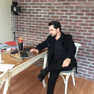 Fatih Doğan Instagram - Haberim yokmuş gibi çek 😜👨🏻‍💻 güzel işler herkese...