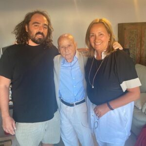 Fátima Campos Ferreira Instagram - Dias felizes!
Em casa do Mestre Cargaleiro com Alexandre Farto( Vhils)