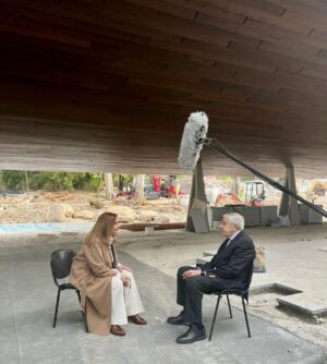 Fátima Campos Ferreira Instagram - Artur Santos Silva - Primeira Pessoa
Quarta feira,10 de abril, 21H, RTP1
Foto na obra da nova pala da Gulbenkian.