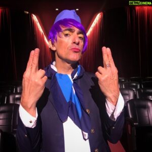 Favio Posca Instagram - 12 de septiembre estreno , aterrizamos en el Metropolitan @teatrometsura 🛬🛸 habiliten pistas!