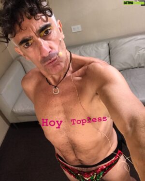 Favio Posca Instagram - Ultimo viernes de #fakingposca  @teatrometsura  diversión sexo  y locura 🛸🛸🛸