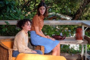Federica Torchetti Instagram - Domani esce nelle sale “La scuola cattolica” di Stefano Mordini. 
Il film tratto dal omonimo romanzo di Edoardo Albinati racconta quello che nella memoria collettiva è conosciuto a tutti come il ‘’Massacro del Circeo’’.
Nella notte tra il 29 e il 30 settembre del 1975 Donatella Colasanti e Rosaria Lopez furono massacrate e seviziate da tre ragazzi che avevano conosciuto. Rosaria Lopez è deceduta la notte stessa, mentre Donatella riuscì a salvarsi fingendosi morta.
IL FILM, che denuncia la violenza sulle donne, è stato censurato ai minori di 18 anni nell’anno 2021, nonostante a febbraio scorso il ministro della Cultura Dario Franceschini aveva firmato il decreto che a sua detta aveva cancellato la censura in Italia: “Da oggi è definitivamente superato quel sistema di controlli e interventi che consentiva ancora allo Stato di intervenire sulla libertà degli artisti”.
L’ultimo film vietato ai minori di diciotto anni in Italia  risale al 1998,  e questo mi inquieta non poco. Sono molto delusa da quest’Italia e da questa decisione che trovo incomprensibile e vergognosa nel secolo XXI, dove chiunque ha accesso, senza limiti di età, attraverso qualsiasi mezzo a qualsiasi tipo di contenuto. 
Quello che posso dire è di andare  al cinema. 
Ricordare serve a non ripetere gli errori di ieri