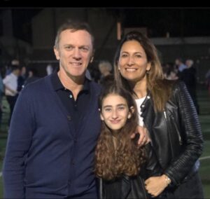 Federico D'Elía Instagram - Y Miru terminó la primaria...😃.
Todo tan lindo y vos @miru.delia especialmente! Te amo y te felicito! ❤️