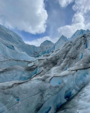 Federico Olivera Instagram - Texturas

@hieloyaventura 
@hotelkostenaike 
@elcalafatetierradeglaciares 

#patagoniargentina