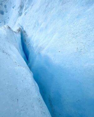 Federico Olivera Instagram - Texturas

@hieloyaventura 
@hotelkostenaike 
@elcalafatetierradeglaciares 

#patagoniargentina