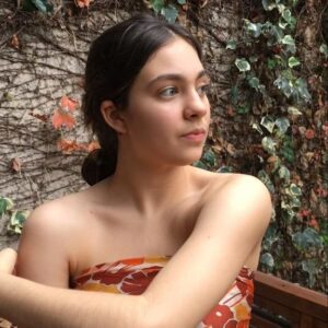 Federico Olivera Instagram - Feliz cumple Clari !!!! Cuando uno quiere demasiado a alguien las palabras no alcanzan, se quedan cortas , es ahí donde nos invade la emoción y es eso lo que me sucede cuando quiero definir mi amor porvos. Felices 15 años !!! Te adoro 💓