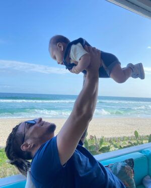 Felipe Colares Instagram - Lembrança de um domingo em família do jeito que nosso campeão gostava: mamãe, papai e bebê, sol, praia e comida gostosa. Tem coisa melhor? 
Nossos finais de semana eram sempre assim 🤍