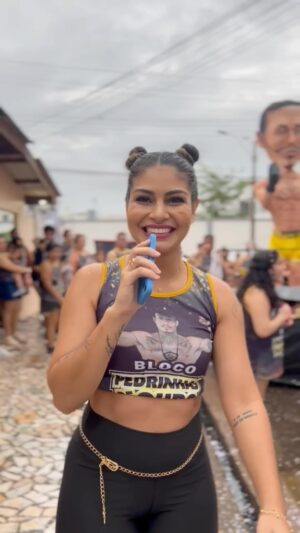 Felipe Colares Instagram - ACONTECEU E FOI LINDO! 
BLOCO PEDRINHAS DE OURO - HOMENAGEM AO NOSSO ETERNO CAMPEÃO FELIPE CABOCÃO 🎊

#carnaval #carnaval2024 #folia