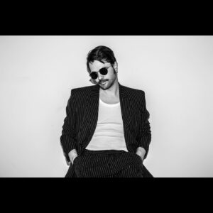 Felipe Colombo Instagram - Un poco de la sesión de fotos q hizo 📸 @studio_maysa_ y toda la gente maravillosa y talentosa q colaboró!! Y sobre todo la pasamos súper!!
@shirbar_makeup @ayahm gracias 
Hay más, pero están aún en el cuarto de revelado… 😏