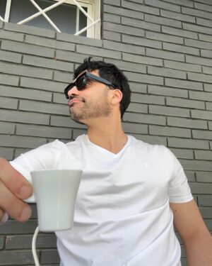 Felipe Contreras Instagram - Pausa, un rico café y seguimos ☕️💫