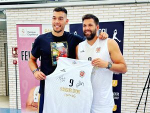 Felipe Reyes Instagram - 1ª semana del campus Felipe Reyes ✅ Hoy el invitado sorpresa ha sido el gran @willyhernangomez 💪🏻💪🏻