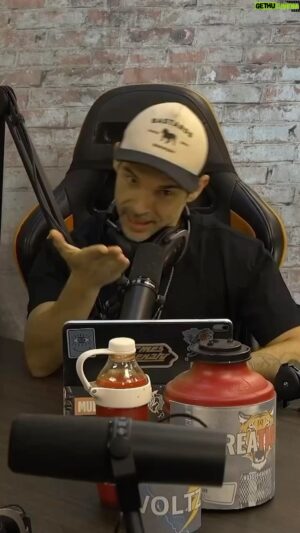 Felipe Torres Instagram - Qual foi o melhor patrocinador do PODTRASH? 😂 Já coloca na agenda que QUINTA-FEIRA estaremos de volta!