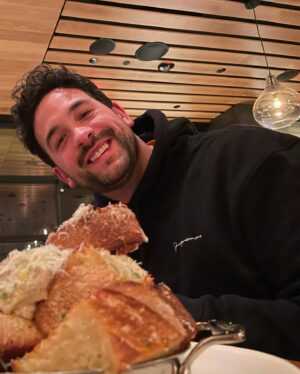 Félix-Antoine Tremblay Instagram - Une escapade sous le thème du cold brew, de la rigolade, de la chasse aux Nordstrom, du Yum et de l’empiffrement.