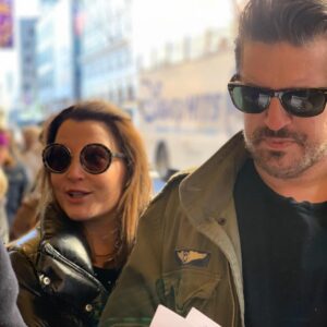 Felix Herngren Instagram - 🇺🇸 Hamilton, Amy Schumer live😂, mat🍸, prat och promenader i timmar med @mandyschulman @malinekluuund @alexschulman @siggeeklund @felixochpagge @claraherngren det är 5  det... tack kära ni! ❤️❤️❤️