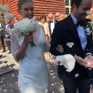 Felix Herngren Instagram - Fanny❤️William 
Minst sagt omtumlande när ens älskade barn gifter sig... All ❤️ & lycka till nya familjen från pappa och svärfarsan Felix