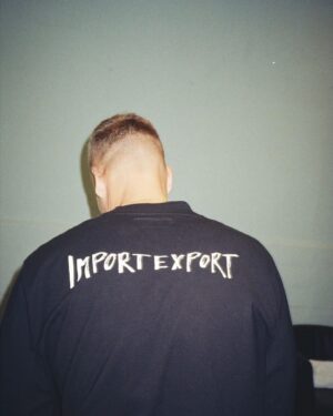 Felix Lobrecht Instagram - Dienstag eröffnet mein Witze-Import-Export Fachhandel wieder. Wo profitiert ihr von unserer Expertise? #allyoucaneat

📸 by: mein Bruder