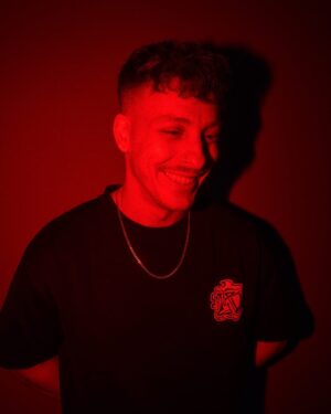 Felix Lobrecht Instagram - Rot, oder?! Like wer‘s noch kennt!

📸 by: @hallomarvin