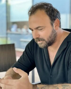 Ferdi Sancar Instagram - Favorini seç 😉
Diğer fotoğraflar için 👈
📸 @necdetaltunbudak