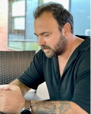 Ferdi Sancar Instagram - Favorini seç 😉
Diğer fotoğraflar için 👈
📸 @necdetaltunbudak
