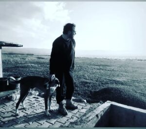 Ferdi Sancar Instagram - Sevgi ve tebessümle geçen mutlu akşamlar diliyorum