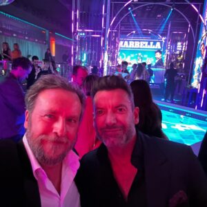 Fernando Cayo Instagram - PREMIERE DE MARBELLA  de Dani de la Torre y Alberto Marini @buendiaestudios @movistarplus con @___hugo_silva @anaisabellesite y un reparto internacional increíble. Estreno 2 de Mayo. @danidelatorrealvaredo @leirayserrano @elviraminguez @khalidelpaisano @craig.stevenson.actor @michaeljohntreanor @ferronidandrea @manuelsoro28 @ignaciomateosvivancos @jorge77cabrera #Marbella #Movistar#fernandocayo