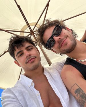 Fernando Dente Instagram - Felices 33 para mi. 
Soy enormemente afortunado. 
Gracias a todos los que me escribieron por todos lados haciéndome llegar amor en todas sus formas. 
🎂♥️