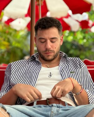 Fernando Dente Instagram - ♥️🌴
Elegí una.