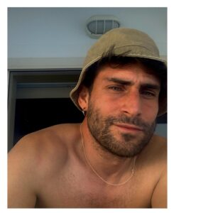 Fernando Guallar Instagram - 🌊☮️