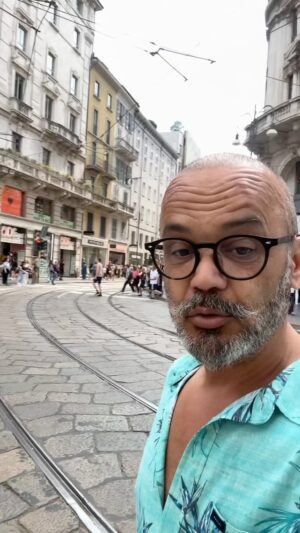 Fernando Rocha Instagram - Milão ❤️ 
Que cidade elegante, talvez o povo mais elegante e preocupado com a imagem que já conheci. 

.

#milao #portugal #comédia #comedia #amigos #fypシ゚ #vida #festa #verao #praia #humor #Humorista #viralreelsシ #viralreelsシ #orgulho #parati #viveremportugal #brasil #angola #ComunidadesPortuguesas #Comunidade #rochacomedy