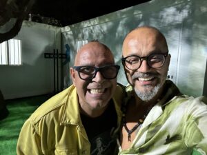 Fernando Rocha Instagram - Olhem com quem acabei o @osoldacaparicafestival 
O Boss desta merda toda
Grande @paulogonzomusic que conversa maravilhosa sobre blues. Obrigado mano @tio.jel por me dares a oportunidade de fazer rir este público maravilhoso, obrigado ao meu velhinho @ilidiomoreirafly por tudo e por fim e o mais importante. 
Obrigado ao público, sei o que fizeram e agradeço por tudo, por se terem deslocado das vossas casas, por pagar bilhete, e no fim ainda esperam por mim para me dar afeto, carinho e admiração. Foda-se o que eu quero mais? Vou para Rio Tinto de coração cheio. 
Obrigado a todos.