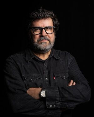 Fernando Soto Instagram - Fernando Soto - Actor y Director 

Con un bagaje muy extenso Fernando ha confeccionado un currículum impecable dentro de la interpretación. Fernando tiene una voz profunda, radiofónica,de esas que salen desde dentro, que te atrapan.

@fsotolopez_oficial 
@jota_hdr 

#actor #retrato #portrait