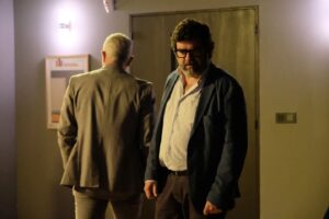Fernando Soto Instagram - ...potentes secuencias con el gran @evelascoq ...agárrense que vienen curvas en el fin de temporada...#ServiryProteger #seriestv #ficcionespañola #seriediaria @serviryprotegertve @plano_a_plano @naratalent ...foto de @pipofernandezfoto