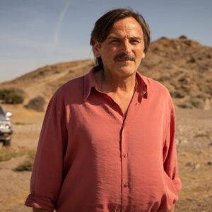 Fernando Tejero Instagram - MANUEL ,MI PERSONAJE EN “LOS FARAD”
YA TENÉIS LA SERIE COMPLETA EN @amazonprime 
Con un reparto cojonudo y capitaneada por el genio @marianobarrosocine