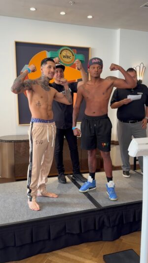Fernando Vargas Jr. Instagram - WEIGH INS DONE. Tomorrow I get my first @wbcboxing STRAP‼️ TUNE IN on @daznboxing to watch it LIVE!! This fight will put me in the TOP 30 in my division, you guys asked for the bigger fights… well they’re coming one fight at a time 🫡 See you all tomorrow, thank you all for the endless support ♥️🙏🏼 
#VargasDynasty🇺🇸🇲🇽🥊
#StrapSeason 🏆
#ElFerozJr 👊🏼💥