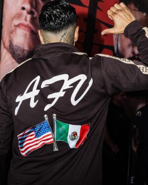 Fernando Vargas Jr. Instagram - Stock just went up for the WHOLE Dynasty 🇲🇽🥊📈

📸: @b_rivasproductions
