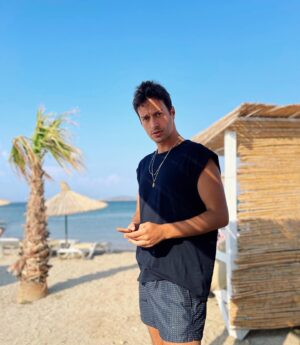 Feyyaz Şerifoğlu Instagram - Set tarihini öğrenince ben🤍🤩