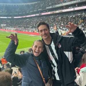 Feyyaz Şerifoğlu Instagram - Sana geldik Beşiktaş’ım🦅🦅 @nursurerofficial