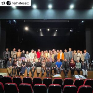 Feyza Işık Instagram - #Repost @ferhatessiz with @make_repost
・・・
Kardeşim @esereyuboglu ‘nun sürpriz davetiyle bir dönem kendisininde öğrencisi olduğu Erzurum Atatürk Üniversitesi Güzel Sanatlar Fakültesinde kıymetli öğrenci kardeşlerimizle tanışma, sohbet etme fırsatı bulduk. Öğrenci kardeşlerime başarılar diliyorum, Herşey gönüllerince olsun. 

Değerli hocalarım Orhan Kaplan ve Pınar Aras’a çok teşekkür ediyorum. #ataünigüzelsanatlar