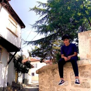 Feyza Işık Instagram - Karşılıklı oynayacaktık, söz verdin adı gibi Tuna çocuk.  Başka zamanda, başka mekanda… Seni çok özleyeceğiz. Görüşmek üzere✨