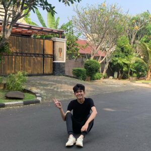 Fhadil Firdaus Instagram - terakhir bonus wkwk