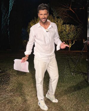 Filippo Bisciglia Instagram - … spero che questa puntata vi sia piaciuta 😉🔥🌴 … buona notte a tuttiiiiii … #temptationisland #voiconnoi #noiconvoi