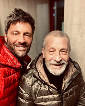 Filippo Bisciglia Instagram - … finalmente dopo 7 mesi sei tornato a casa … Papà ti amo … #love #family #Nataleinfamiglia