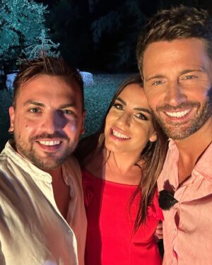 Filippo Bisciglia Instagram - ho letto i vostri occhi, ho ascoltato i vostri battiti, ho percepito le vostre energie, ho vissuto le vostre gioie e i vostri dolori … 
era tutto autentico … GRAZIE RAGAZZI !!! entrerete a far parte dei miei ricordi, quelli belli !!! TEMPTATION ISLAND 2023 🔥🌴 #temptationisland #ricordiquellibelli