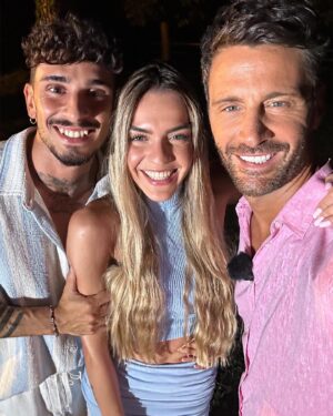 Filippo Bisciglia Instagram - ho letto i vostri occhi, ho ascoltato i vostri battiti, ho percepito le vostre energie, ho vissuto le vostre gioie e i vostri dolori … 
era tutto autentico … GRAZIE RAGAZZI !!! entrerete a far parte dei miei ricordi, quelli belli !!! TEMPTATION ISLAND 2023 🔥🌴 #temptationisland #ricordiquellibelli
