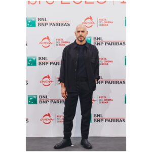 Filippo Nigro Instagram - photocall e conferenza stampa di
#suburraeterna 
@netflixit 

Un grandissimo Daje!!!

@cirodemilio 
@alessandrotonda 
@fabrizio.bettelli 
@ezioabbate 
@mrmarcosani 
@buizzacamilla 

@giacomo.ferrara 
@lottyantonelli 
@fedesabatini 
@marlon.joubert 
@alioshamassine 
@__giorgiaspinelli_ 
@gabriele.distadio 
@federigoceci 
@yayapuntoebasta 
@morris_sarra 
@claudio.chopper82 
#albertocracco

Total look @giorgioarmani 
@woolcan_news